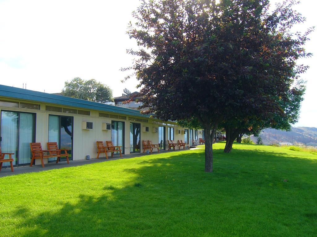 Hospitality Inn Kamloops Buitenkant foto